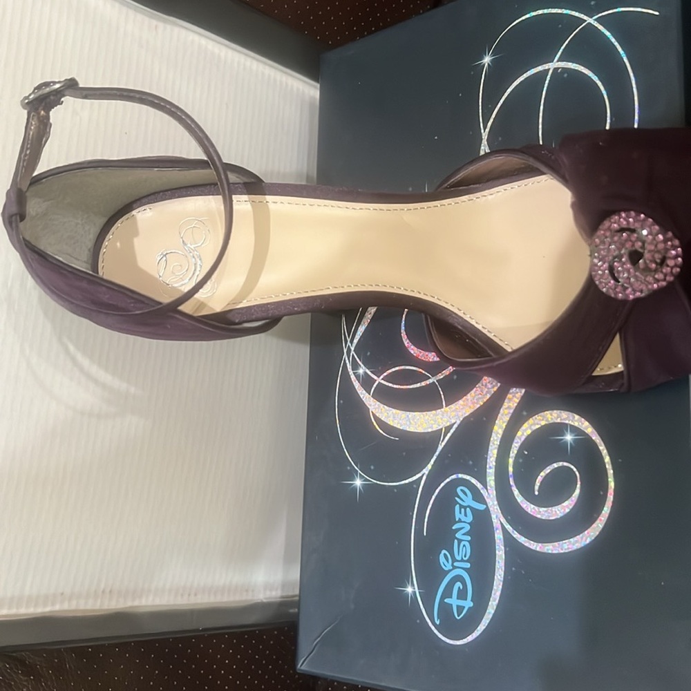 The Glass Slipper Collection. Size 9.5 Purple heel